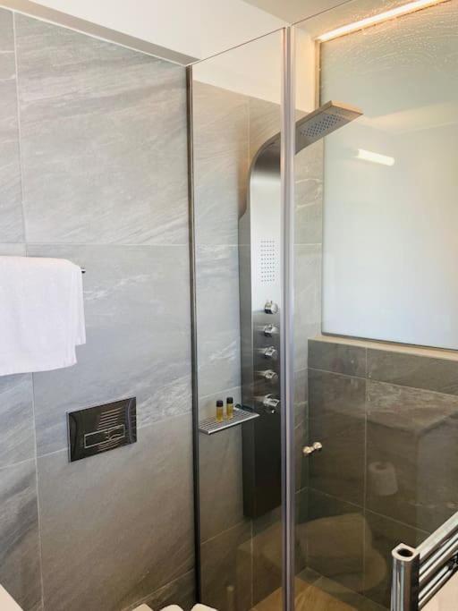 Luxury Maisonette With Shared Pool Atina Dış mekan fotoğraf