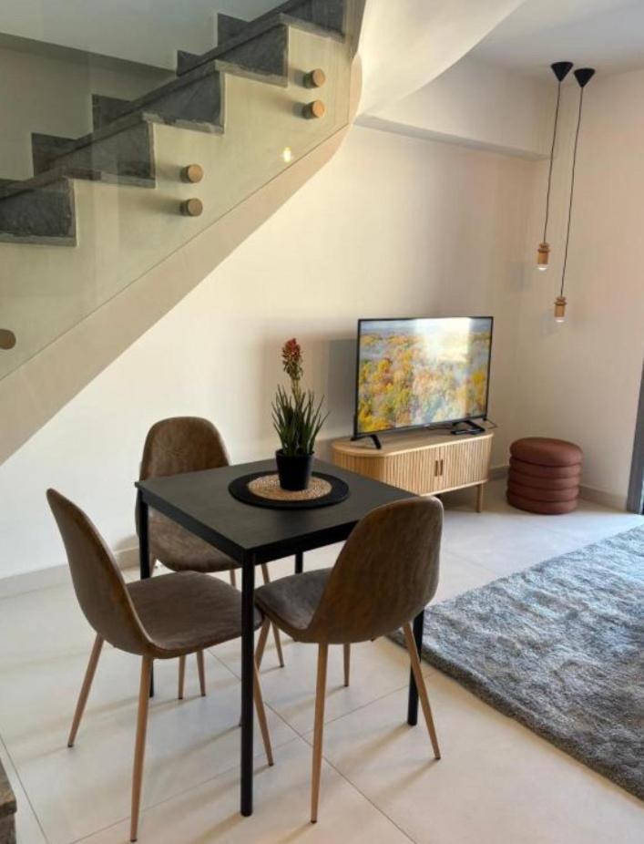 Luxury Maisonette With Shared Pool Atina Dış mekan fotoğraf